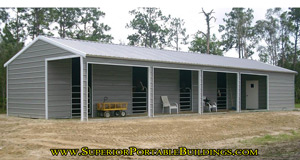 Farm barn with 4 stalls